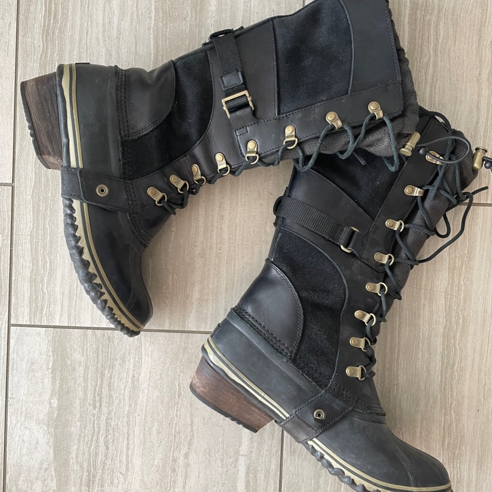 Sorel Conquest Carly II Duck Boot NL2273 Women's Size US 9 EUR 40 Black